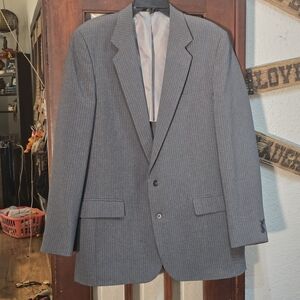 Haggar Magic Stretch Gray Pinstripe Coat Size 44L, Pants 38 Waist 32 Inseam EUC